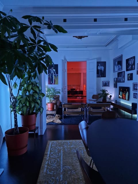 Communal lounge/ TV room, Coffee/tea facilities, Seating area, Evening entertainment