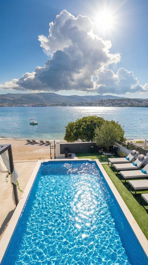 Day, Natural landscape, On site, Pool view, Sea view, Swimming pool, sunbed, towels