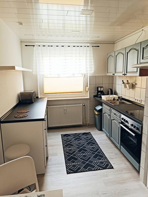 Kitchen or kitchenette, Dining area, oven, stove, toaster