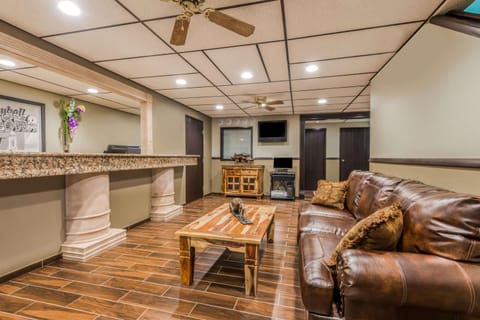 Lobby or reception, On site