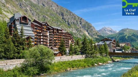 Nearby landmark, Spring, Day, Natural landscape, City view, Mountain view, River view