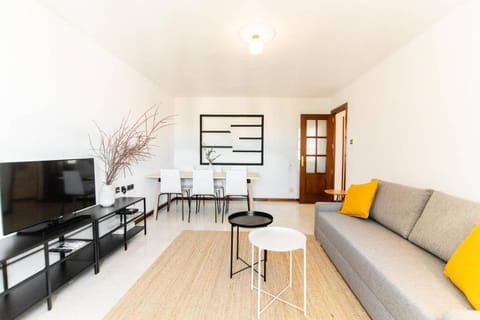 MODERN AND BRIGHT APARTMENT Plaza Elíptica -MAGIN Apartment in Madrid