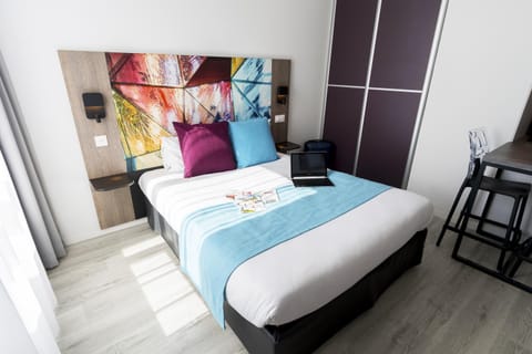 Bed, Bedroom