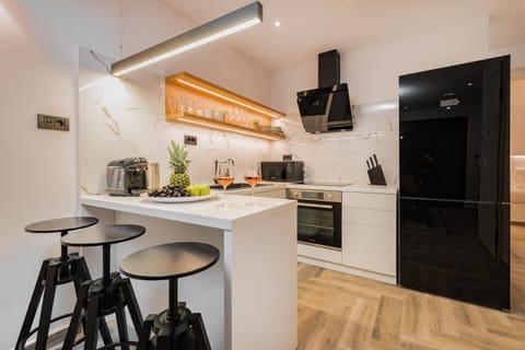 Coffee/tea facilities, Kitchen or kitchenette