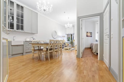 Kitchen or kitchenette, Living room, Dining area