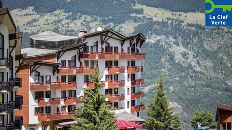 Property building, Spring, Day, Natural landscape, Mountain view