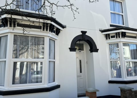 Bourton House Bed and Breakfast in Rugby