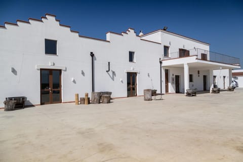 Facade/entrance, Bird's eye view, Decorative detail