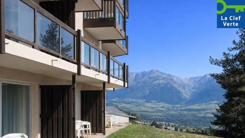 Property building, Spring, Day, Natural landscape, View (from property/room), Balcony/Terrace, Mountain view