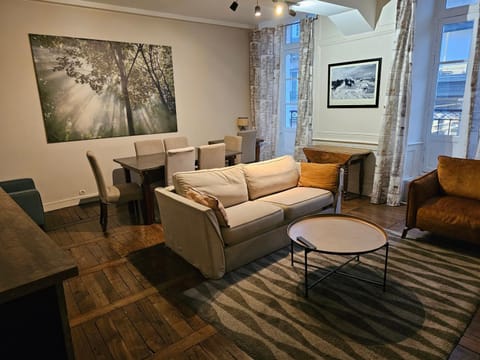 MAIRIE -APPT 75M2 -3 CHBRES - bail mobilité ou étudiant Apartment in Rennes