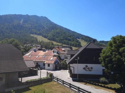 Neighbourhood, Mountain view