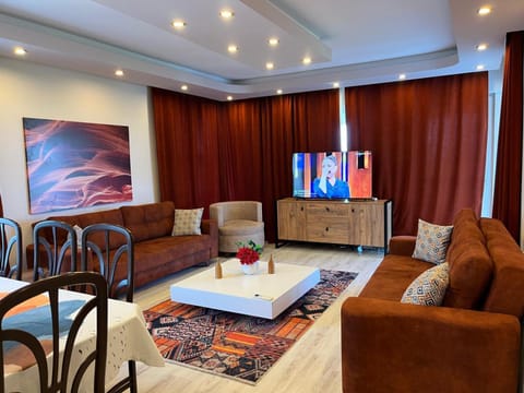 Living room, Seating area