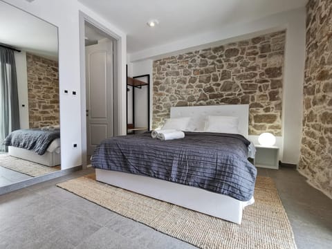 Bed, Bed, Photo of the whole room, Bedroom, Bedroom
