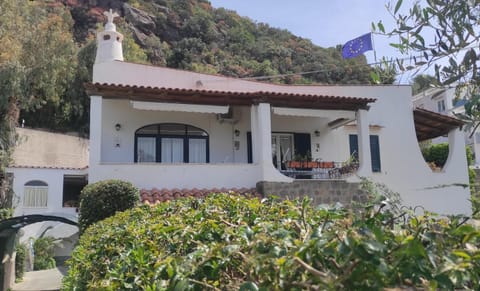 Property building, Day, Natural landscape, Garden view, Mountain view