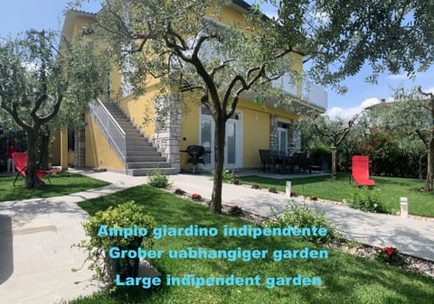 Villa Lori Apartments Garden and Beach Apartment in Peschiera del Garda