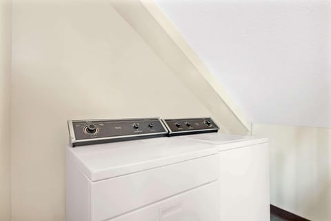 On site, Area and facilities