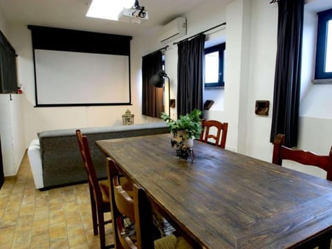 Communal lounge/ TV room