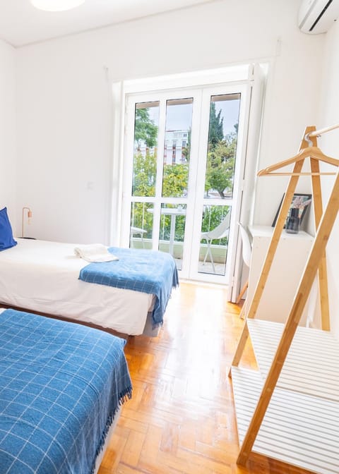 Bed, Balcony/Terrace, Bedroom, air conditioner