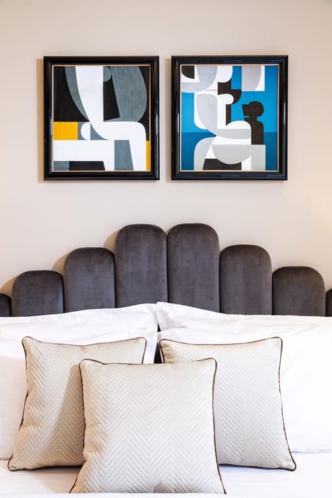 Bed, Decorative detail, Bedroom