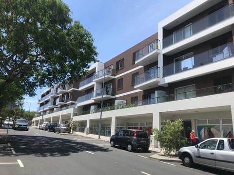 Property building, Restaurant/places to eat