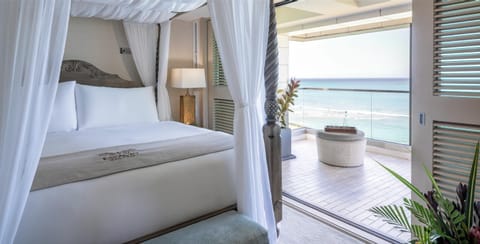 Bed, Balcony/Terrace, Bedroom, Sea view