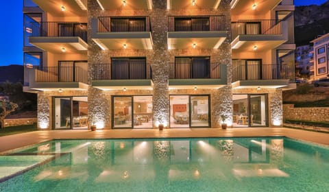 Property building, Swimming pool, Swimming pool