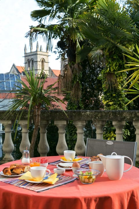 Day, Balcony/Terrace, Food, Breakfast