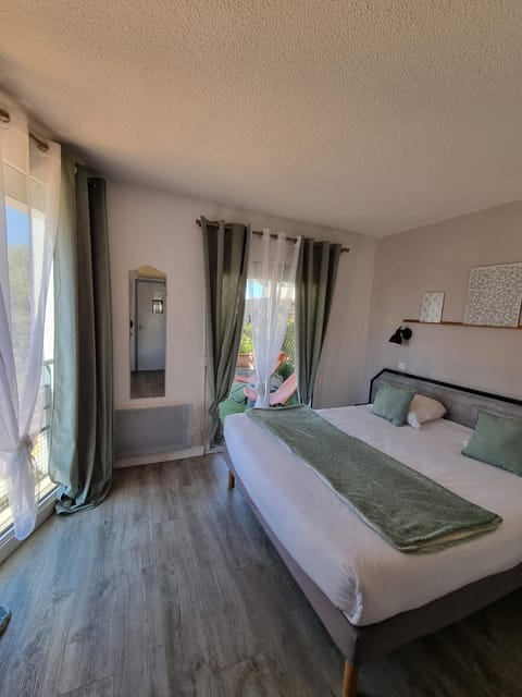 Balcony/Terrace, Photo of the whole room, Bedroom