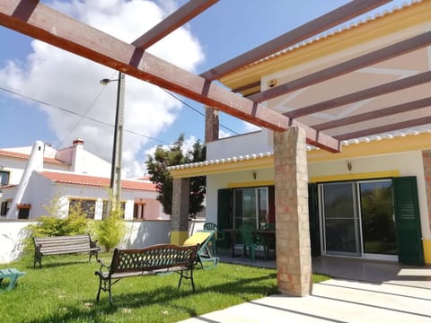 BBQ facilities, Garden, Balcony/Terrace