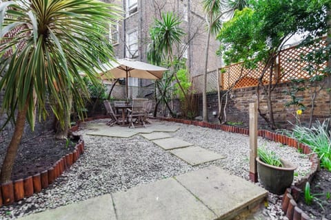Patio, Garden