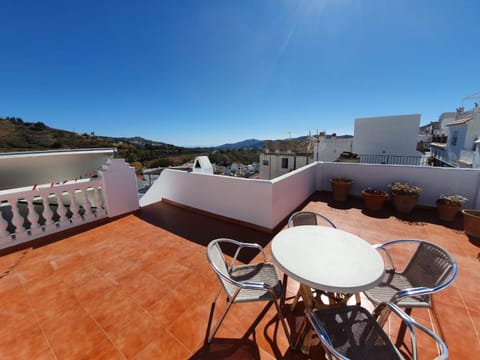 Balcony/Terrace, City view, Street view