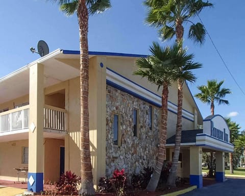Property building, On site