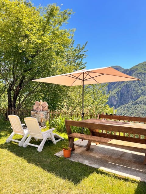 Guest House Gjelaj Bed and Breakfast in Montenegro