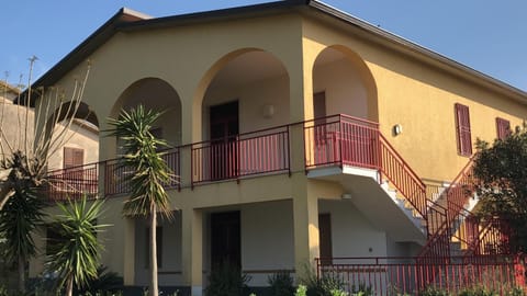 Property building, Balcony/Terrace