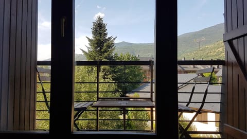 Balcony/Terrace, Mountain view