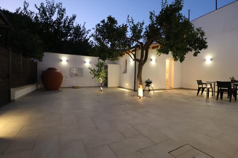 Patio, Night