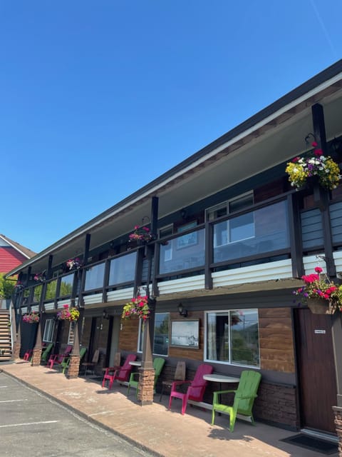 Schooner Motel Motel in Tofino