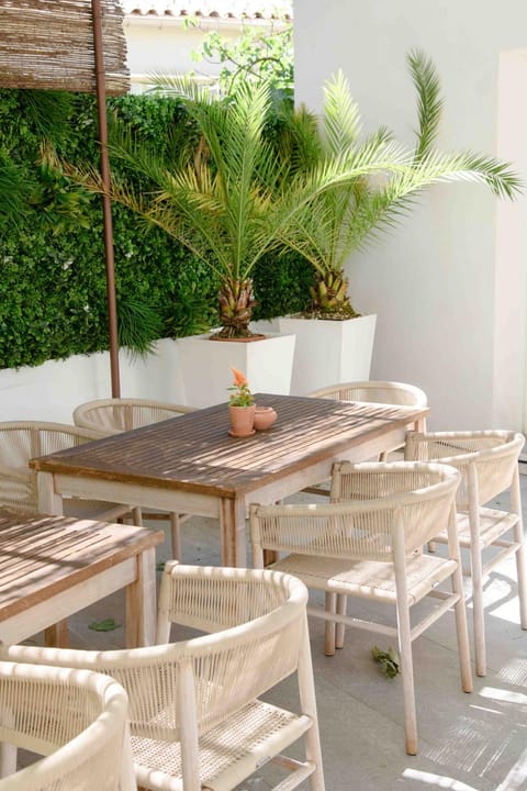 Patio, Patio, Communal lounge/ TV room, Garden, Balcony/Terrace, Living room