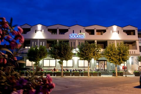 Property building, Restaurant/places to eat