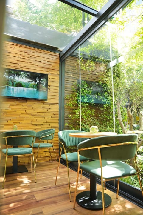 Seating area, Garden view