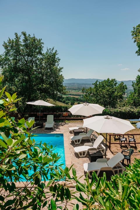 Al Podere del Nonno Romolo Farm Stay in Umbria