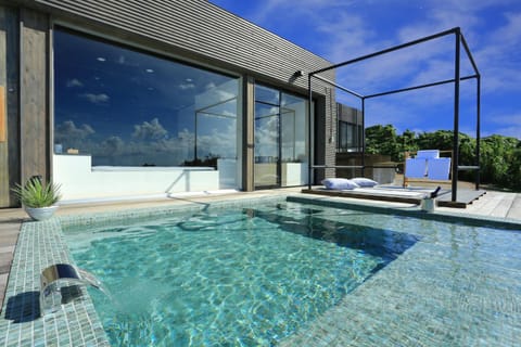 Property building, Balcony/Terrace