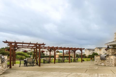 Top Floor - All The Views - 2 Bed 2 Bath Apartment in Westport Apartment in Westport