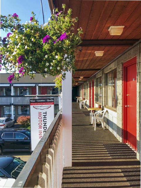 Property building, Balcony/Terrace