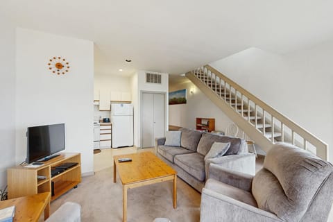 Beach Loop Condo #1 - North Unit Apartment in Oregon