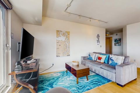 Newmark Bayview Luxury Suite Apartment in Pike Place Market