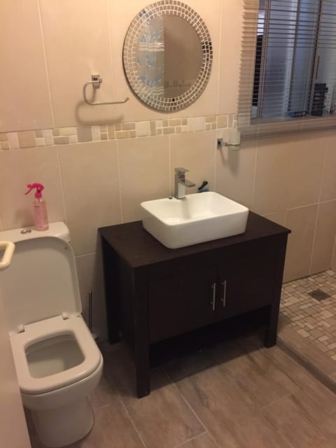 Huisi by di C Apartment in Hermanus