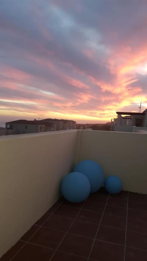 Huisi by di C Apartment in Hermanus