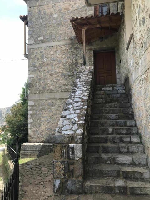 Wanderer's Lodge House in Messenia