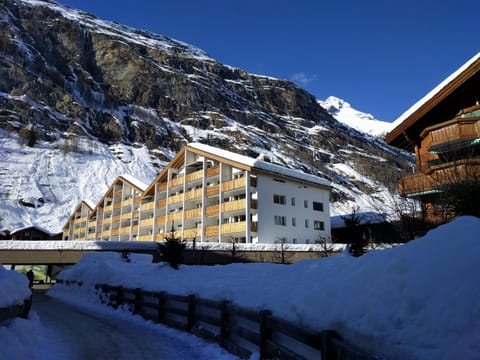 Property building, Winter
